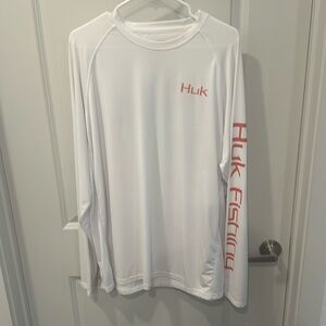 Huk in bright white. Size XXL. Like new